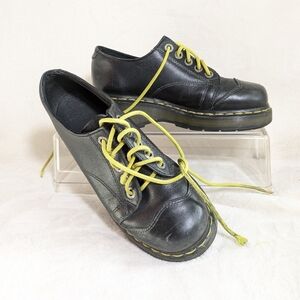 VINTAGE Black DrMarten’s Black Shoes Platform Leather Goth Grunge Mod Sz 7